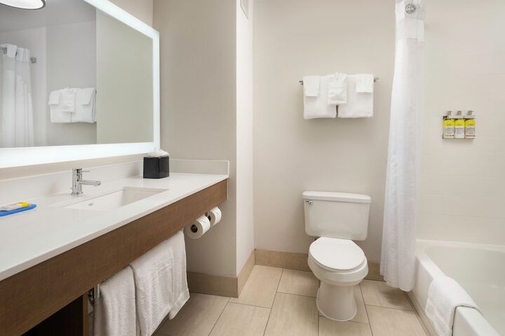 Room 14 of 30