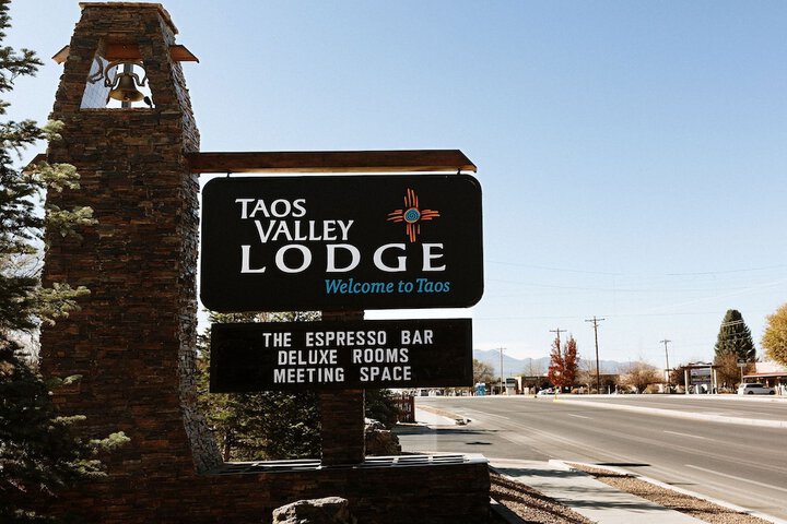 Taos Valley Lodge