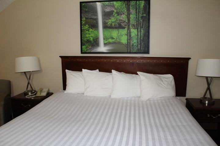 Room 93 of 145