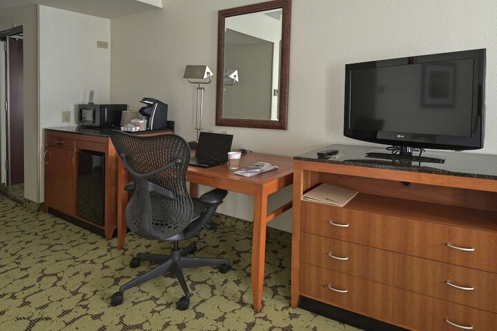Room 17 of 39