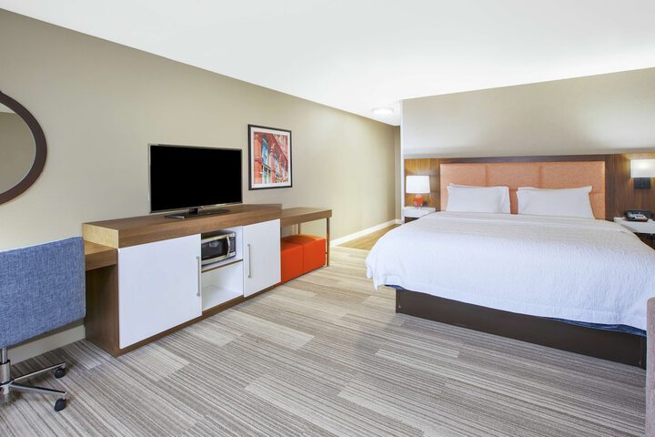 Room 17 of 22