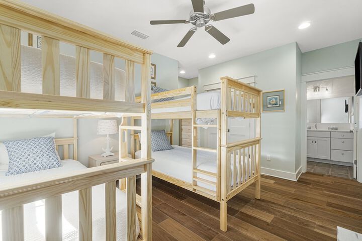 Room 165 of 291