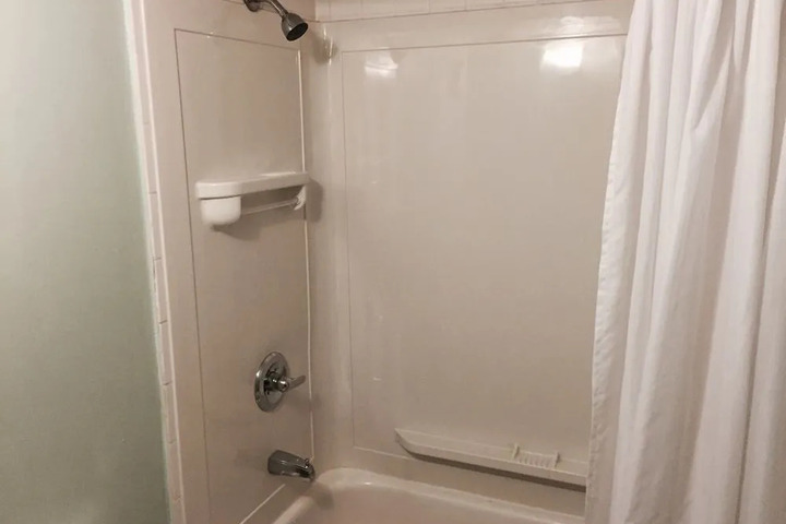EXECUTIVE INN MARIANNA