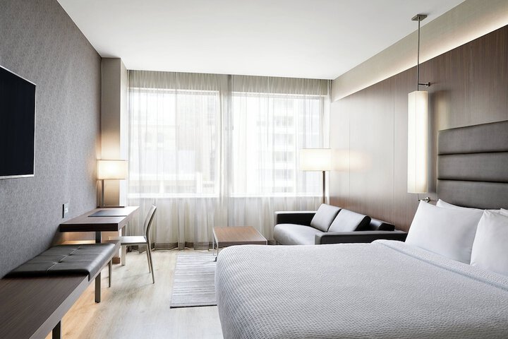 Room 30 of 44
