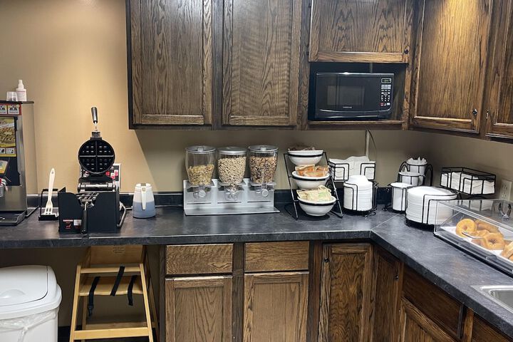 Breakfast/Coffee Service 21 of 21