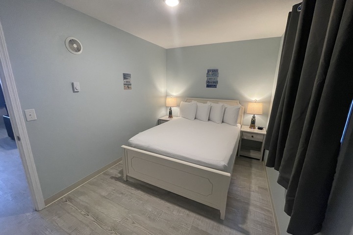 Room 44 of 179