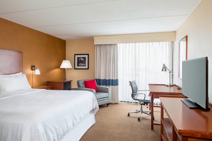 Room 13 of 37