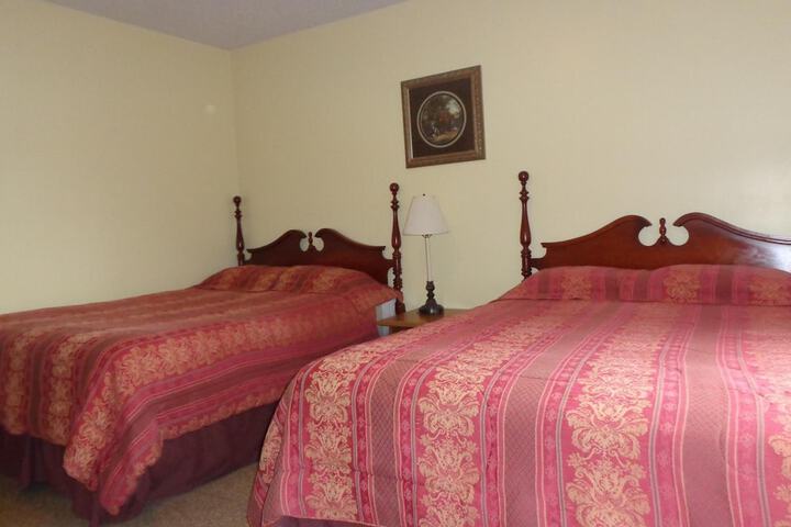 Room 25 of 42