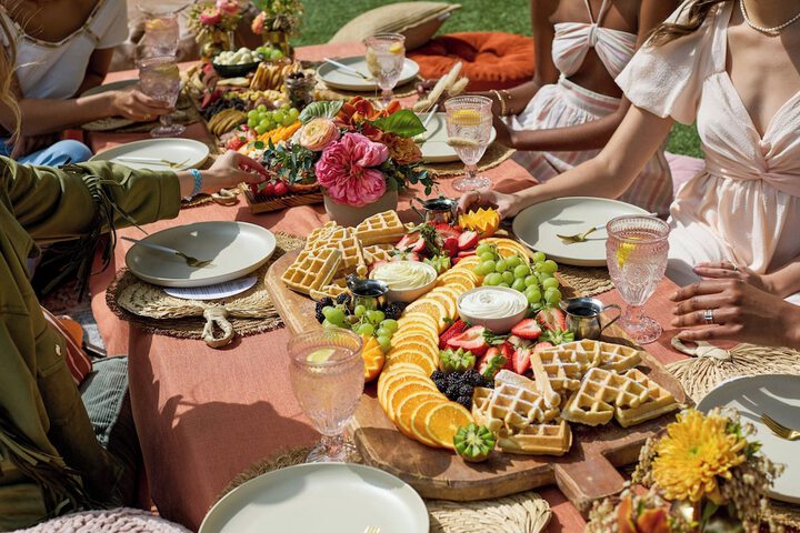 Dining 120 of 161