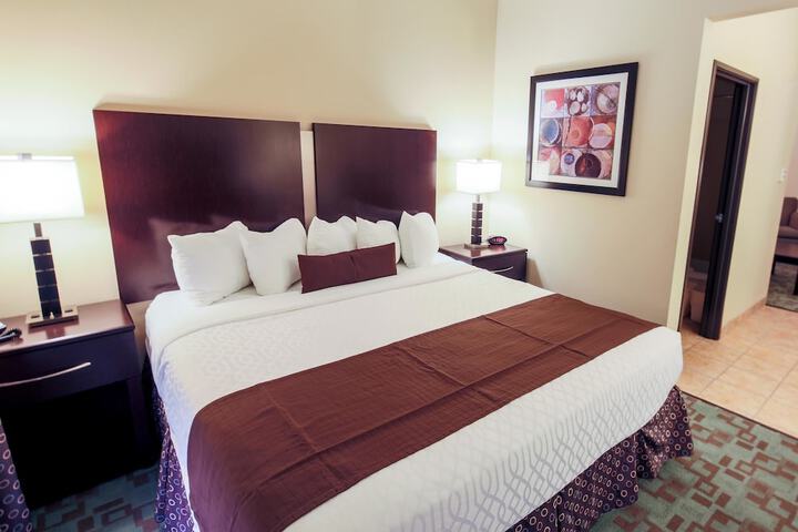 Room 12 of 27