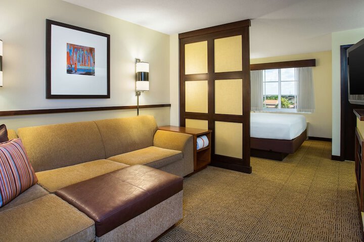 Room 17 of 29