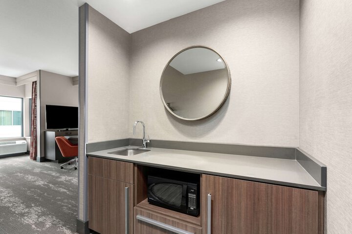 Lounge 53 of 65