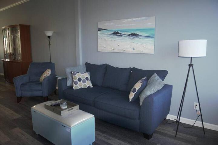 Aqua Haven - Second Street from Beach Home