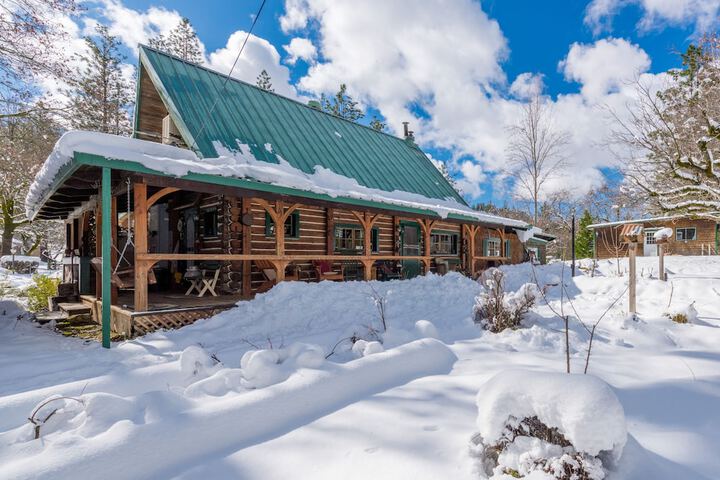 The Davies Family Inn