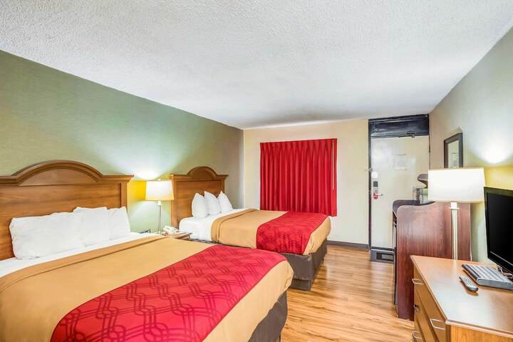 Econo Lodge Huntington - Barboursville University Area