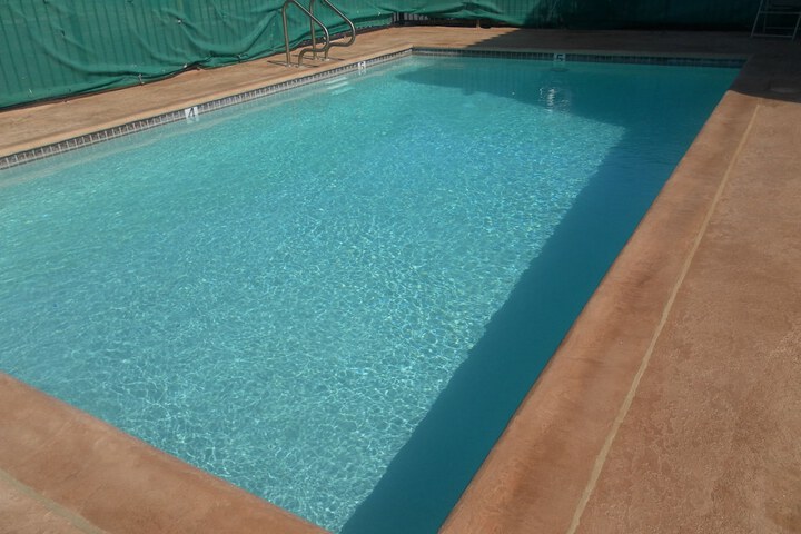 Pool 6 of 21