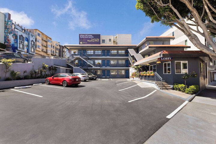 Hotel 3 of 29