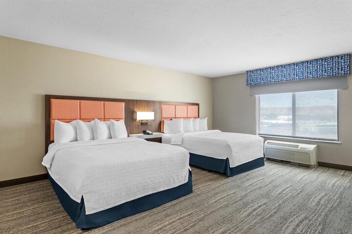 Hampton Inn & Suites Farmington