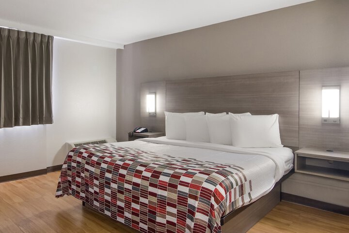 Room 32 of 34