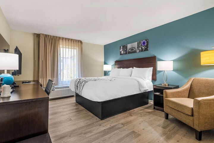 Room 14 of 35
