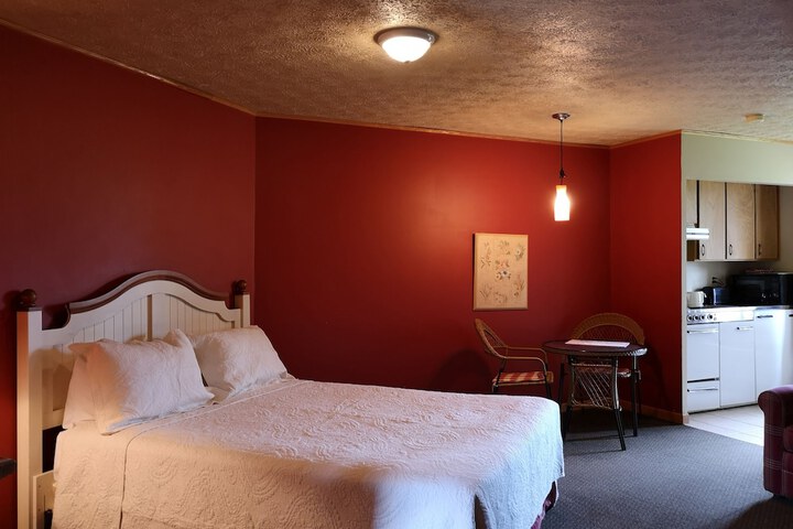 Room 25 of 53
