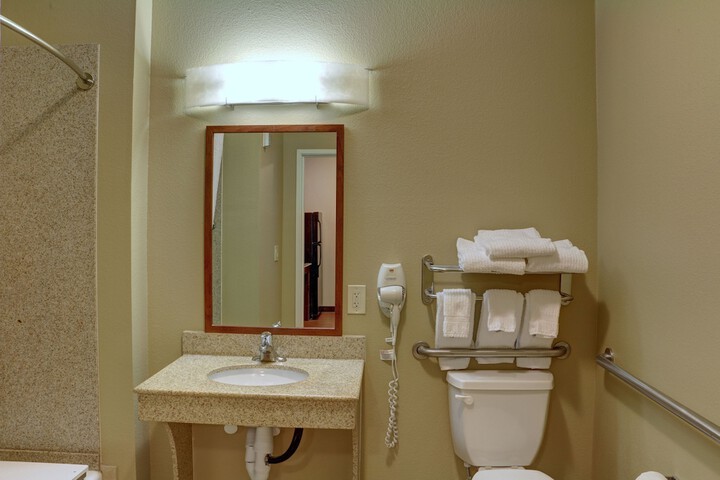 Room 18 of 32