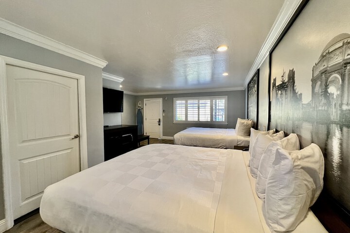 Room 112 of 152