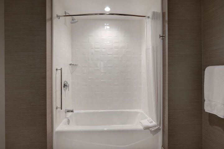 Room 30 of 63