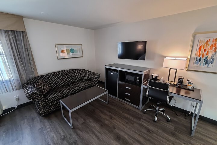 Room 44 of 64