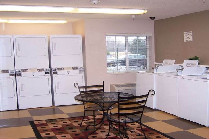 Sonesta Simply Suites Chicago Libertyville