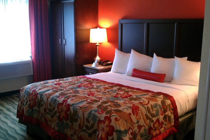 Room 18 of 43