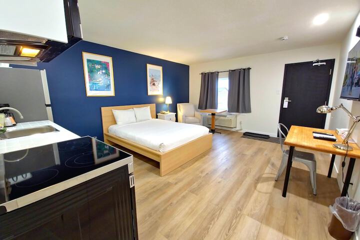 Cloud 9 Inn