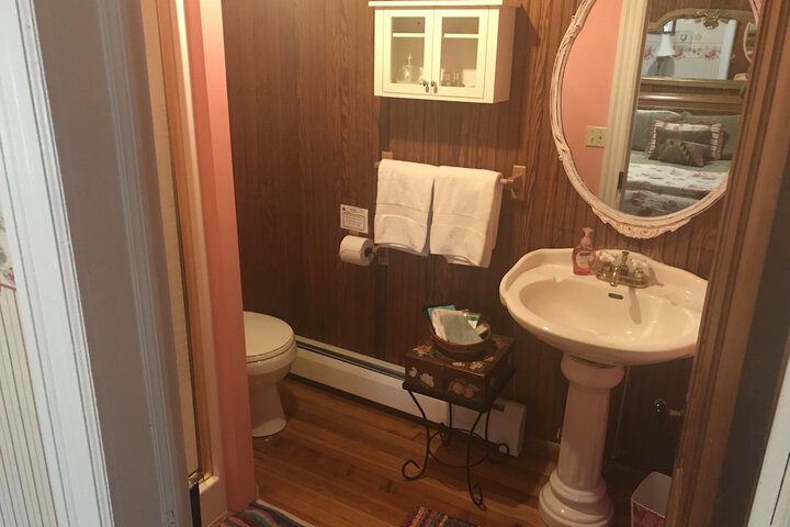 Room 70 of 95