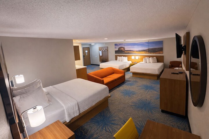 Days Inn by Wyndham Sturgis