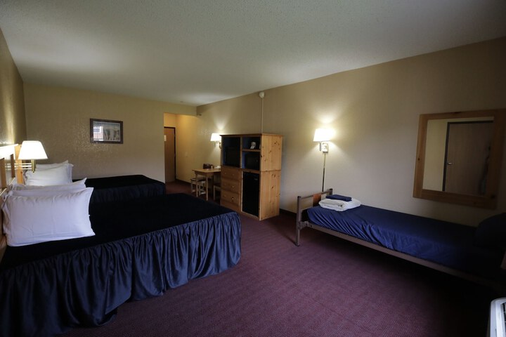 Room 13 of 14