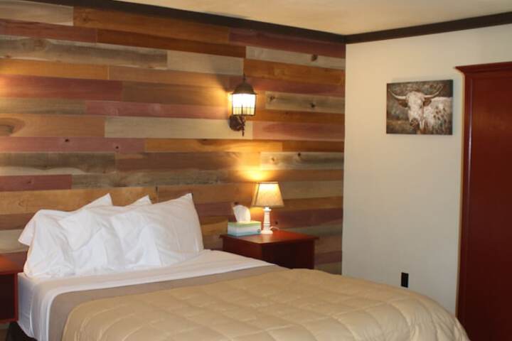 Room 13 of 23