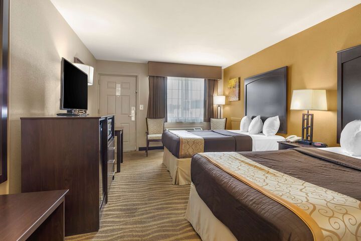 Room 13 of 25