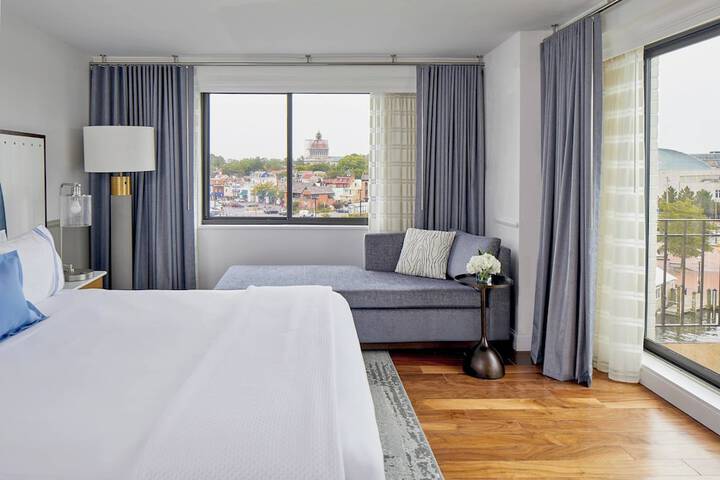 Annapolis Waterfront Hotel Autograph Collection