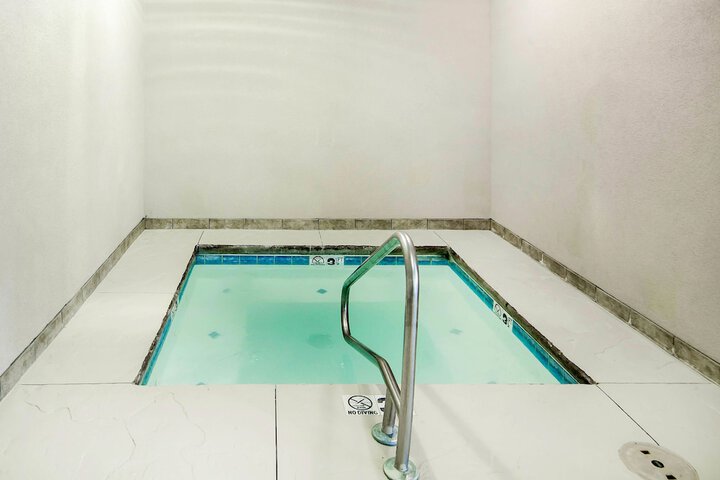 Pool 4 of 45