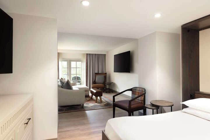 Room 34 of 75
