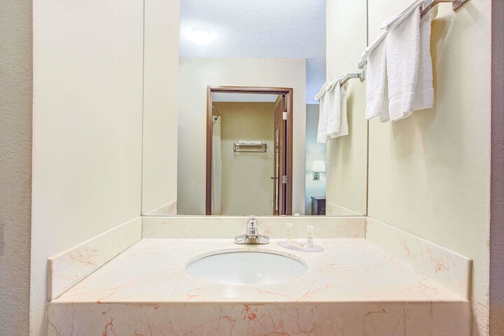 Room 21 of 29