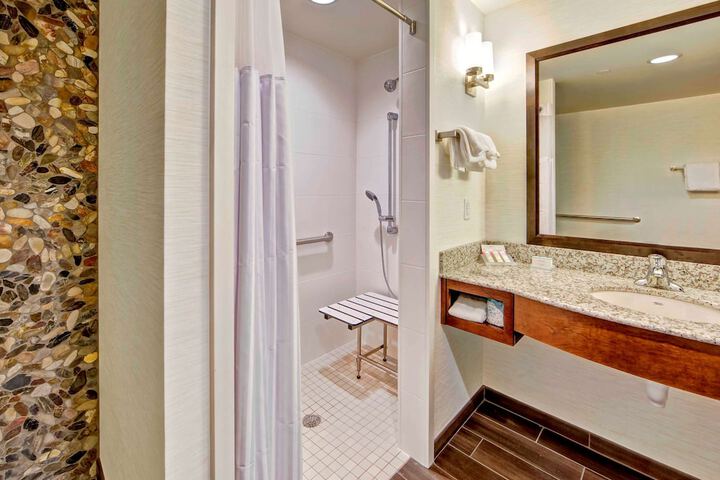 Room 9 of 29