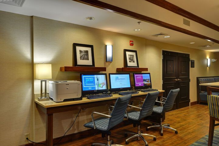 Business Center 65 of 67