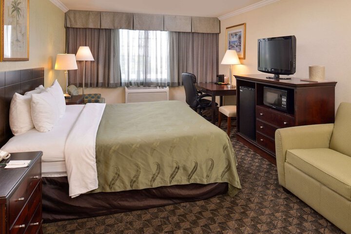 Room 21 of 52