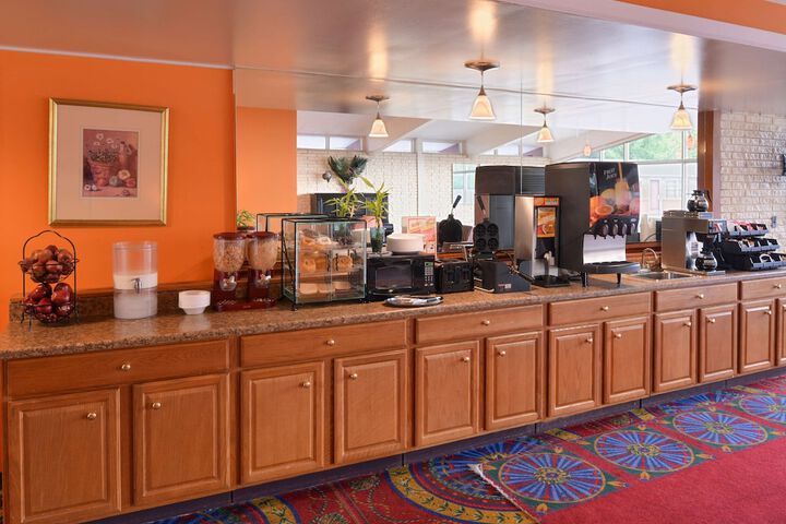 Americas Best Value Inn Geneva