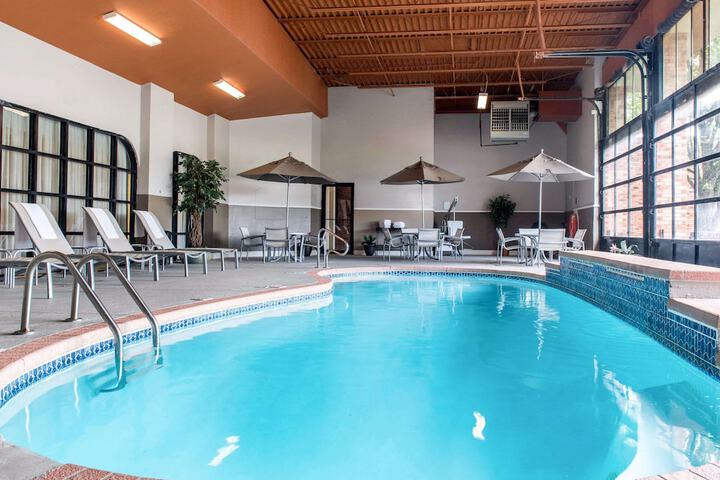 Pool 4 of 44