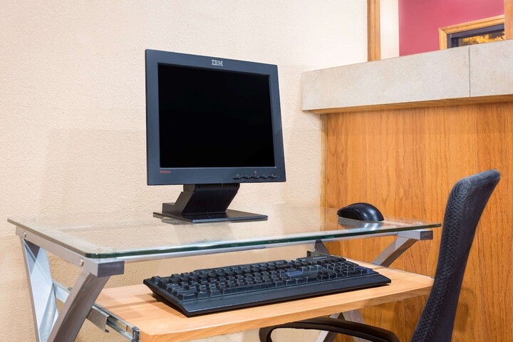 Business Center 24 of 24