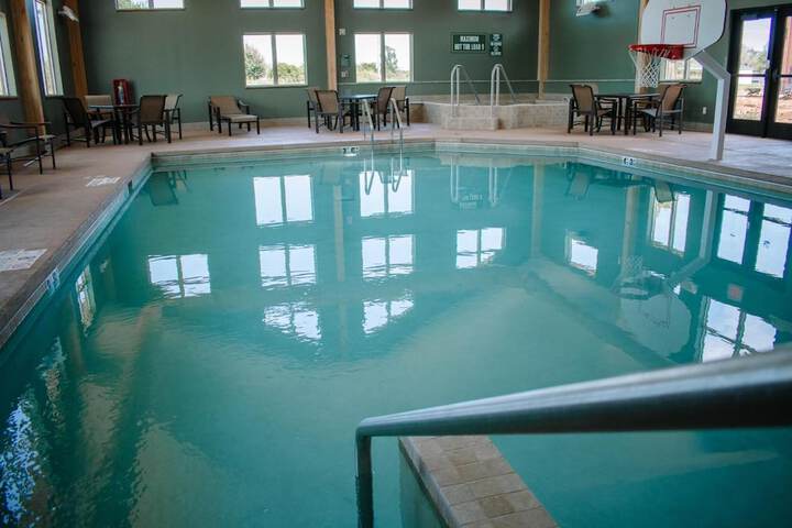 Pool 4 of 51