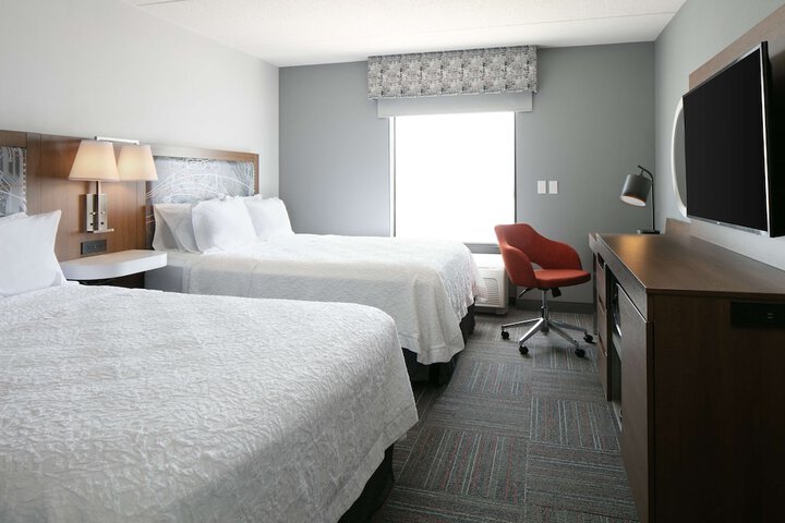 Room 13 of 28