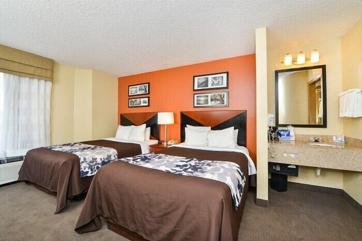 Room 44 of 59
